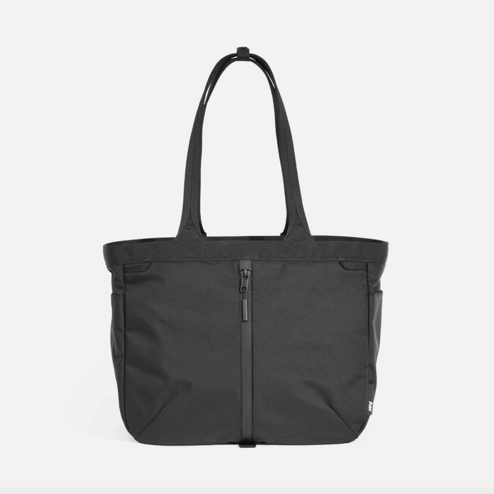 NEW Aer City Tote, Black (sold out!)